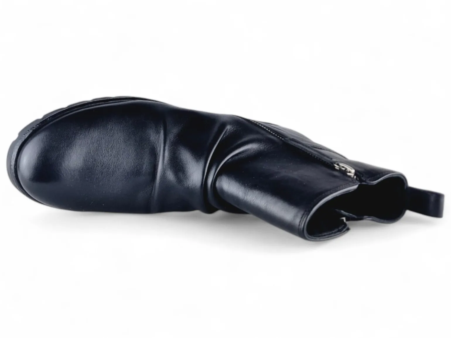ara_kent_black_1.webp Ara Kent Black