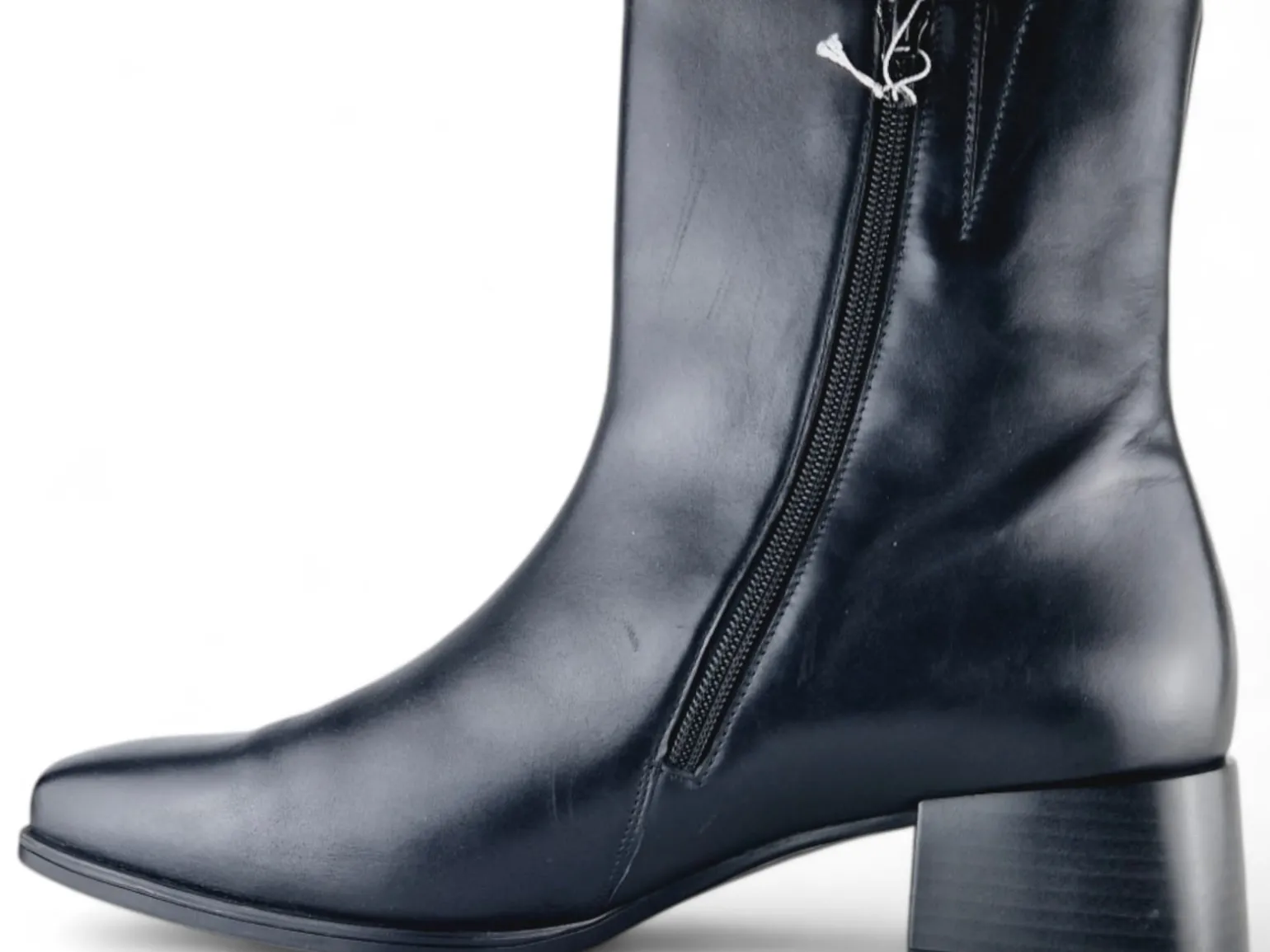 black_1-5.webp 32.920 Black