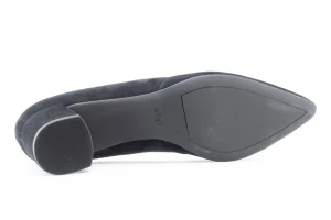 0-1745 Black suede