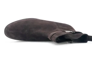 33.343 - Brown suede (pelsfor)