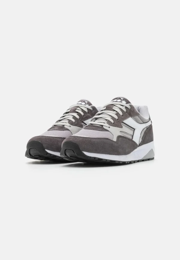 N902 Dark Gray