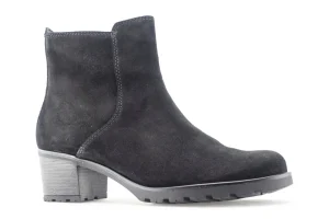 32.800 Black